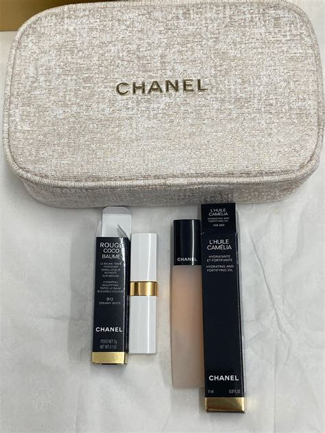 Chanel holiday moisture must